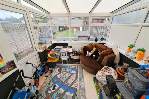 3 bedroom semi-detached house for sale, Steyning Road, South Yardley, Birmingham