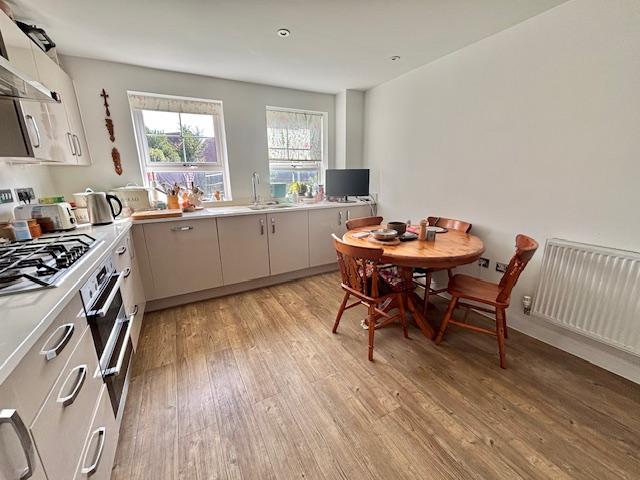 Kitchen/ Breakfast Room