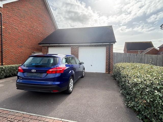 Driveway/Parking
