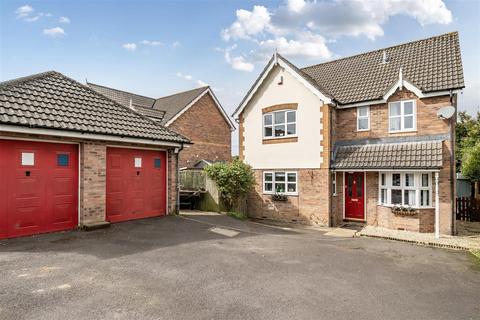 4 bedroom detached house for sale, Hemlets Close, Bridport