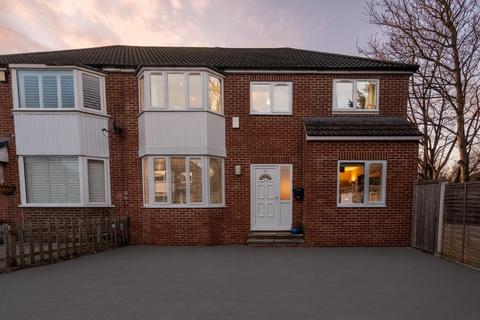 5 bedroom semi-detached house for sale, Gledhow Grange View, Leeds LS8