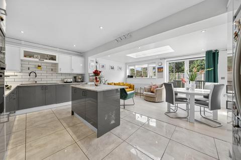 5 bedroom semi-detached house for sale, Gledhow Grange View, Leeds LS8