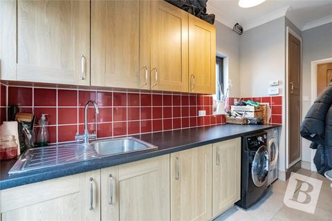 5 bedroom semi-detached house for sale, Gaynes Park Road, Upminster, RM14
