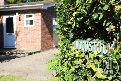 undefined, Linen Post Lane, Lound, NR31