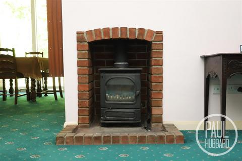 3 bedroom detached bungalow for sale, Linen Post Lane, Lound, NR31