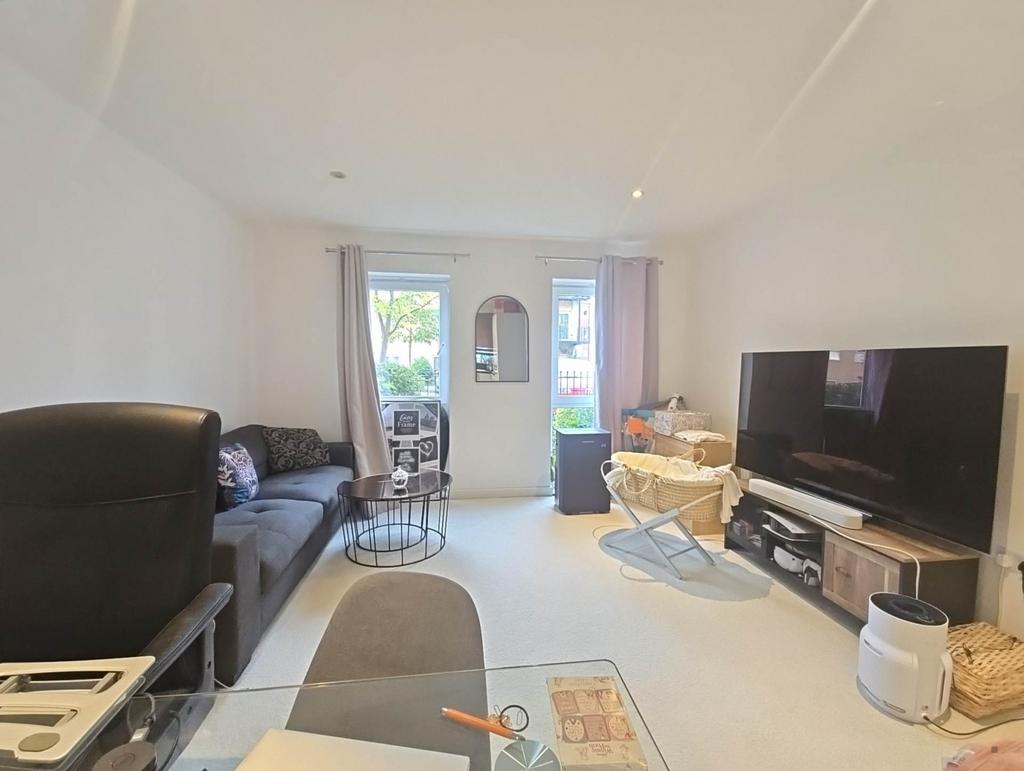 Apartment in Reading - View 3