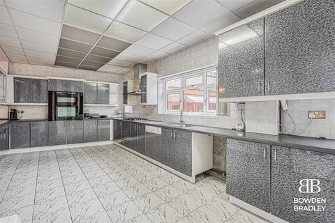 undefined, Beehive Lane, Redbridge