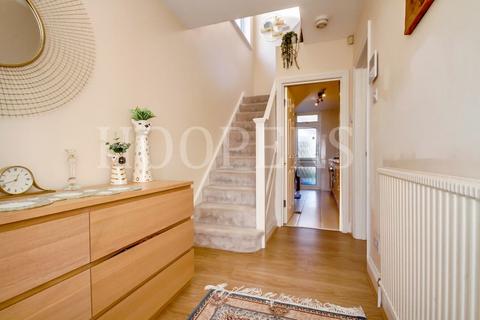 27 Tanfield Avenue, London, NW2 7SA