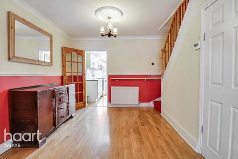 2 bedroom end of terrace house for sale, Malvern Road, Grays