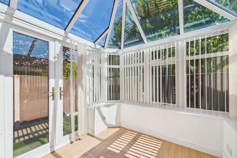 9 Baristow Close, Chester, CH2 2EA