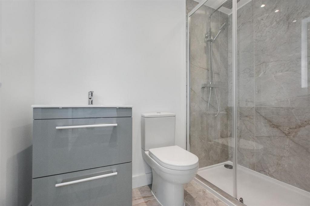 En-Suite GF Bed