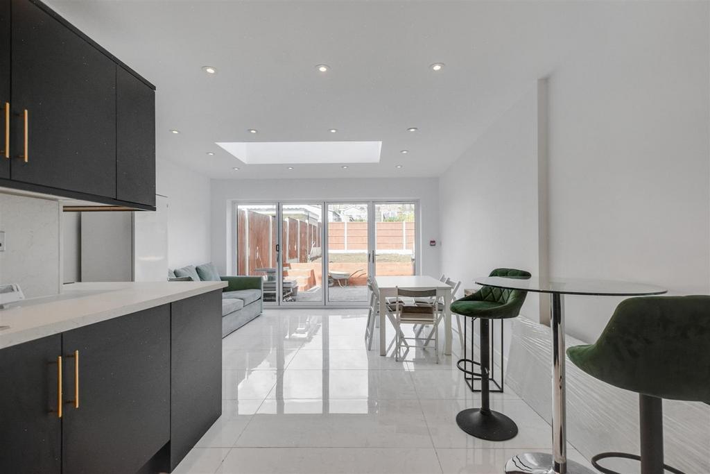 Open Plan Living/Kitchen Diner