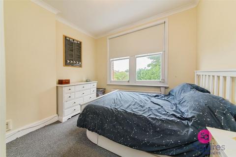 2 bedroom flat for sale, Princes Avenue, Finchley, London