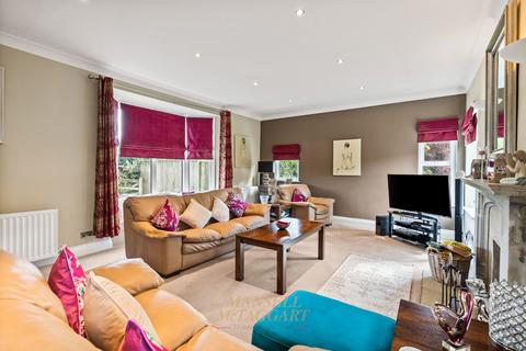 5 bedroom detached house for sale, Tandridge Lane, Oxted RH8