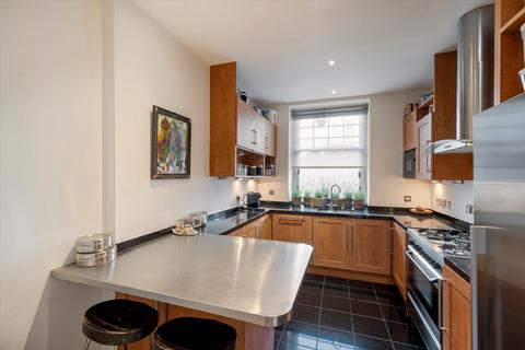 2 bedroom flat to rent, Queen's Gate, London, SW7