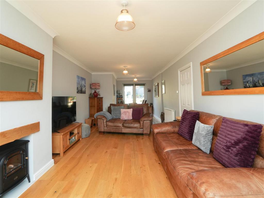 Dining Lounge