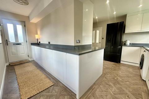 undefined, Lyndhurst View, Scholes, Leeds