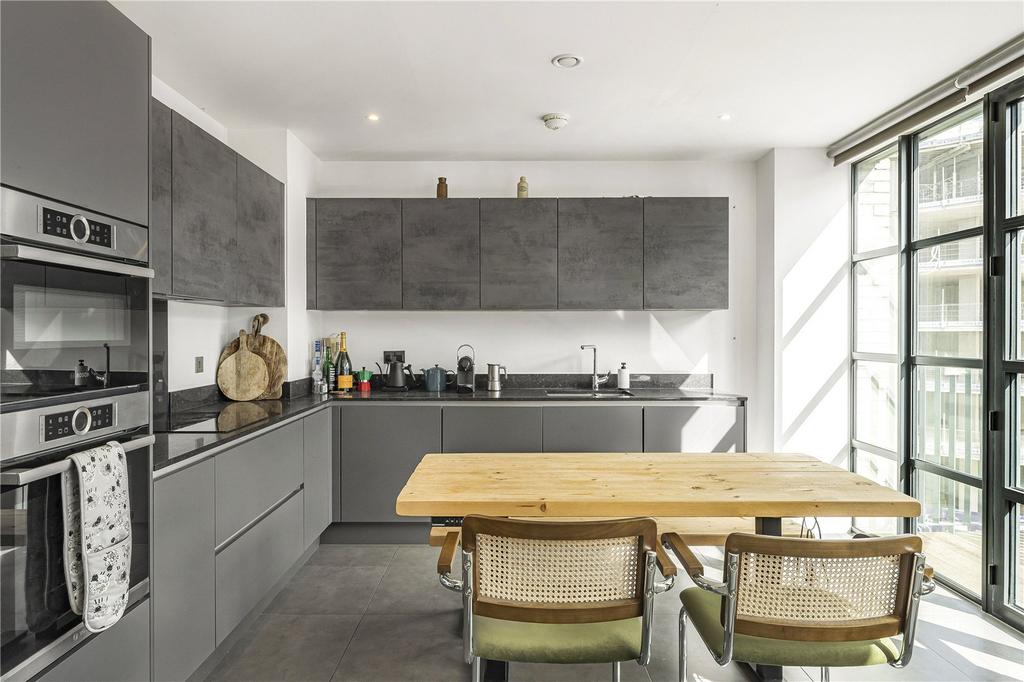 Apartment in London - View 2