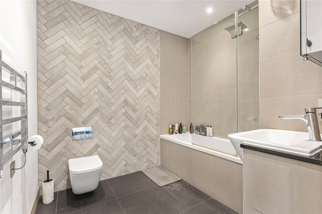 Apartment in London - View 3
