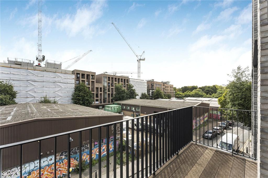Apartment in London - View 5