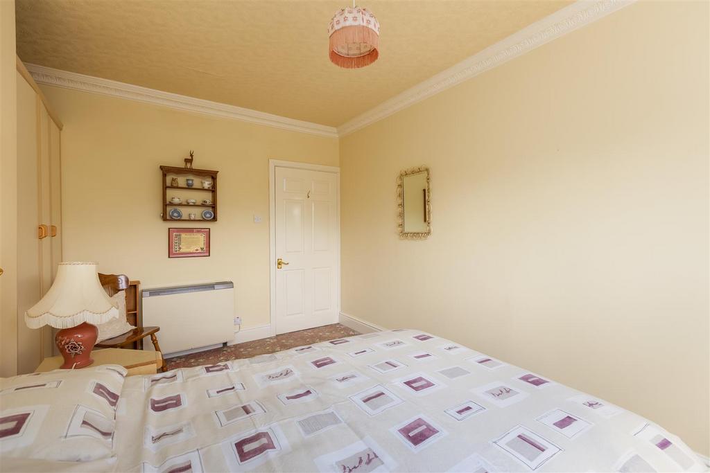 Treetops Bedroom 3-2.jpg