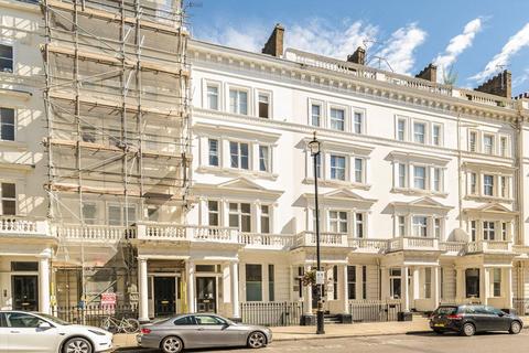St Georges Drive, London SW1V