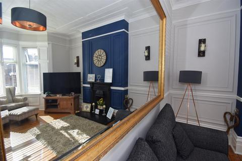 3 bedroom end of terrace house for sale, Blagdon Avenue, South Shields