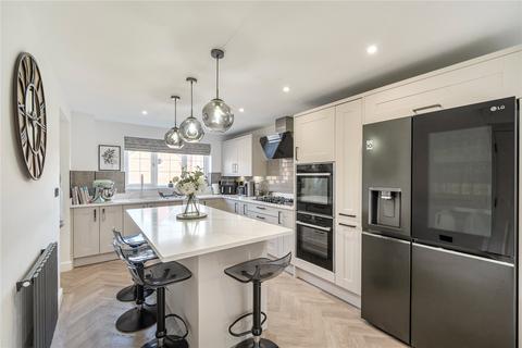 5 bedroom detached house for sale, Post Hill View, Pudsey