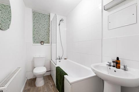 Flat 4, 7 Gipsy Hill, London, SE19 1QG
