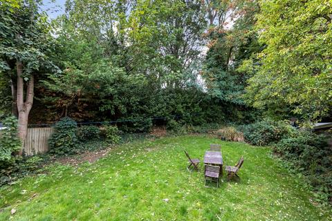 Flat 4, 7 Gipsy Hill, London, SE19 1QG