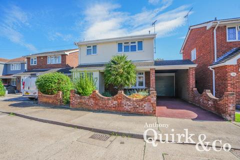 4 bedroom detached house for sale, Nevada Road, Canvey Island, SS8