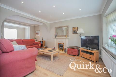 4 bedroom detached house for sale, Nevada Road, Canvey Island, SS8