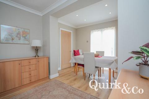 4 bedroom detached house for sale, Nevada Road, Canvey Island, SS8