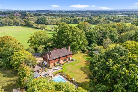 Warren Place Bashurst Hill, Itchingfield, Horsham, RH13 0PE