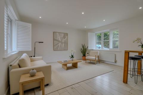 2 bedroom bungalow for sale, Stillington Crescent, Hamilton, LE5
