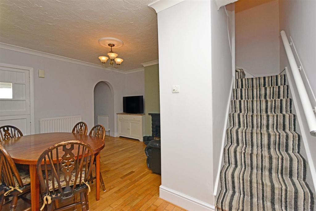 Dining Room:
