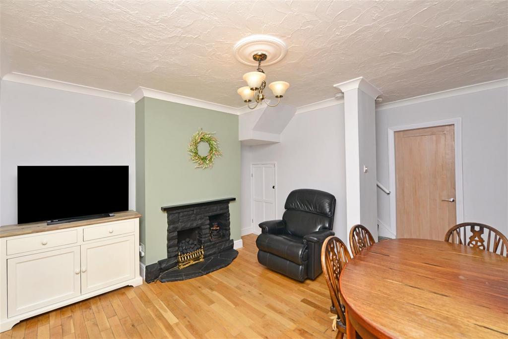 Dining Room: