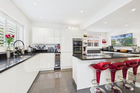 3 bedroom detached house for sale, Shaftesbury Avenue, Vicars Cross, CH3