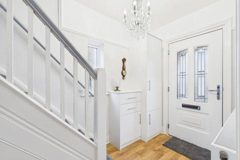3 bedroom detached house for sale, Shaftesbury Avenue, Vicars Cross, CH3