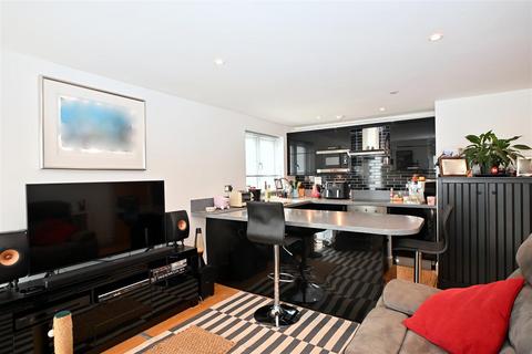 2 bedroom flat for sale, 6, Compton Street, West of Town Centre, Eastbourne