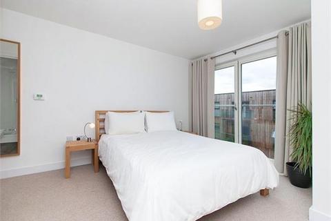 3 bedroom apartment for sale, Clapham Road, London