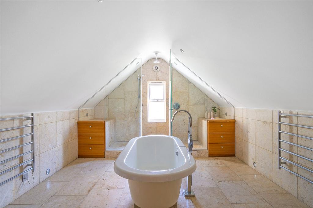 En Suite Bathroom