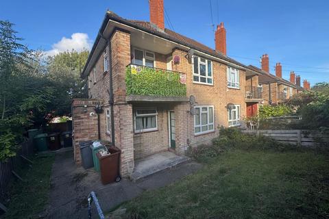 1 bedroom flat to rent, Stonebridge Grove, Leeds LS12