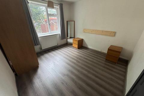 1 bedroom flat to rent, Stonebridge Grove, Leeds LS12