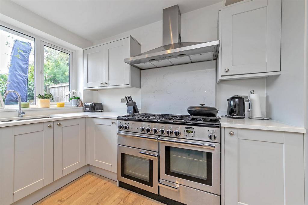 7 South Close-29.jpg