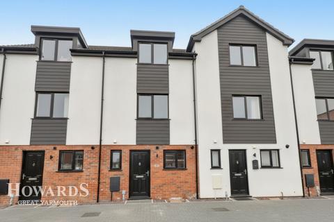 4 bedroom terraced house for sale, Villa Place, Albion Road, Great Yarmouth