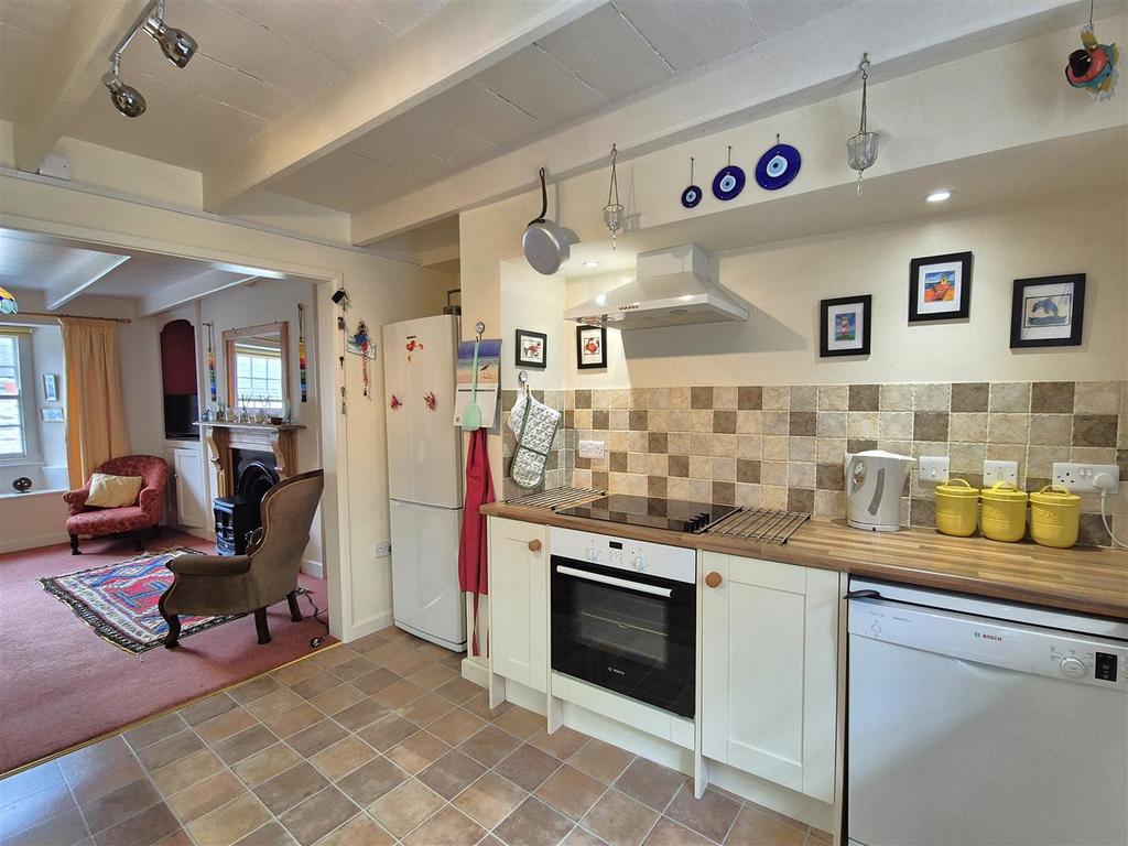 Kitchen 3.jpg