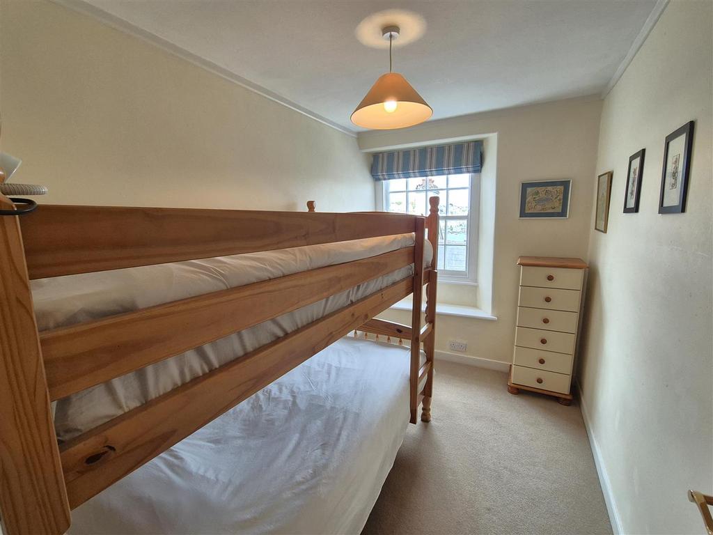 Bedroom 3.jpg