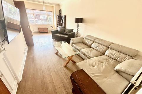 undefined, Park Avenue, Egham, Surrey, TW20
