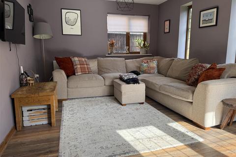 4 bedroom detached house for sale, Browns Lane, Allesley, Coventry * FOUR BEDROOMS / PRIVATE LOCATION *